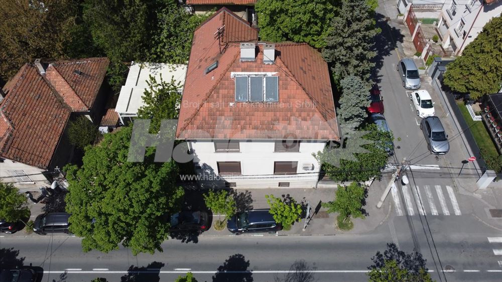Porodična Kuća | Profesorska Kolonija | Plac 4 ara — 2