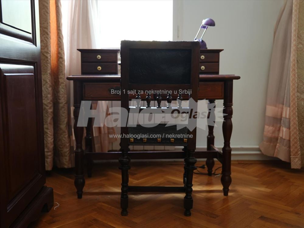 Porodična Kuća | Profesorska Kolonija | Plac 4 ara — 8