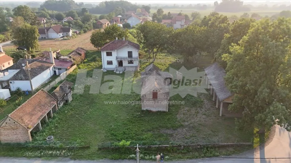 Porodična kuća sa 64 ari placa kod Obrenovca — 3