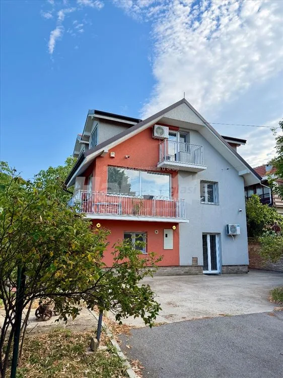 Porodična kuća sa pogledom na Avalu 10 ari Trešnja — 3
