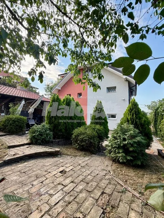 Porodična kuća sa pogledom na Avalu 10 ari Trešnja — 4
