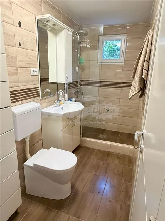 Porodična kuća sa pogledom na Avalu 10 ari Trešnja — 9