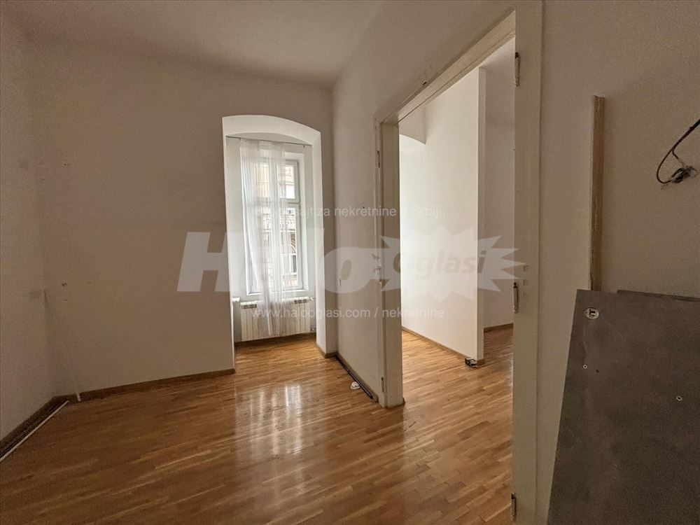 Poslovna zgrada u Kralja Petra (kod Smokvice) — 5