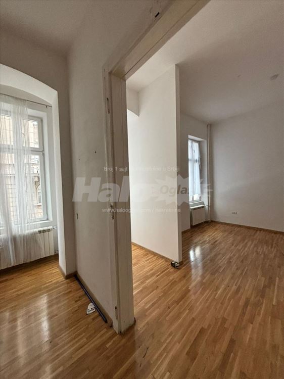 Poslovna zgrada u Kralja Petra (kod Smokvice) — 8