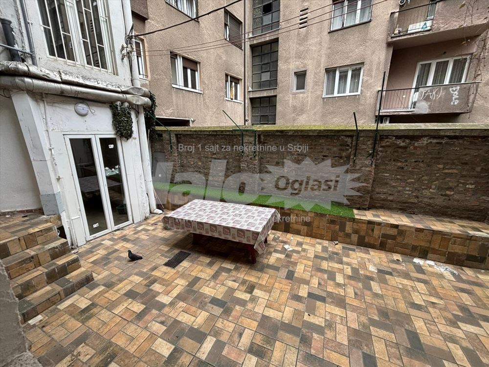Poslovna zgrada u Kralja Petra (kod Smokvice) — 10