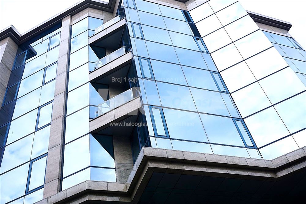 Poslovna zgrada,blizu Slavije,garaza, 310m2-1346m2 — 2