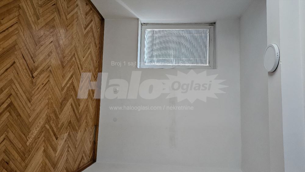 Poslovni kancelarijski prostor — 8