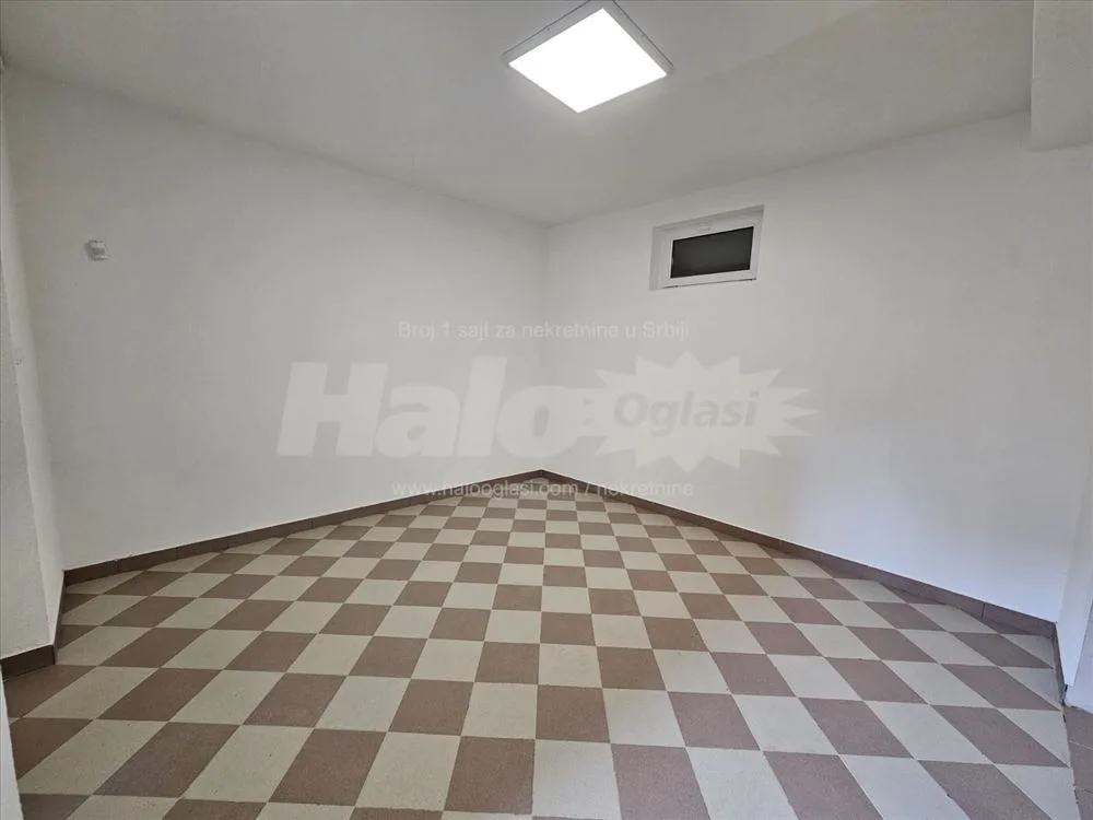 Poslovni prostor 130m2 u Surčinu — 6