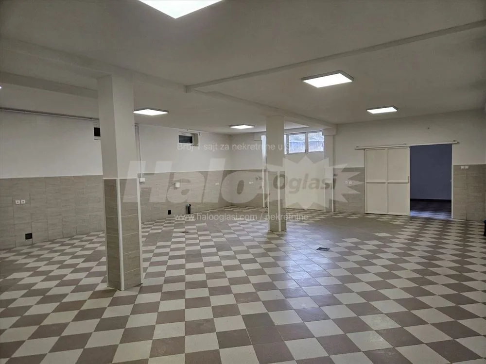 Poslovni prostor 130m2 u Surčinu — 7