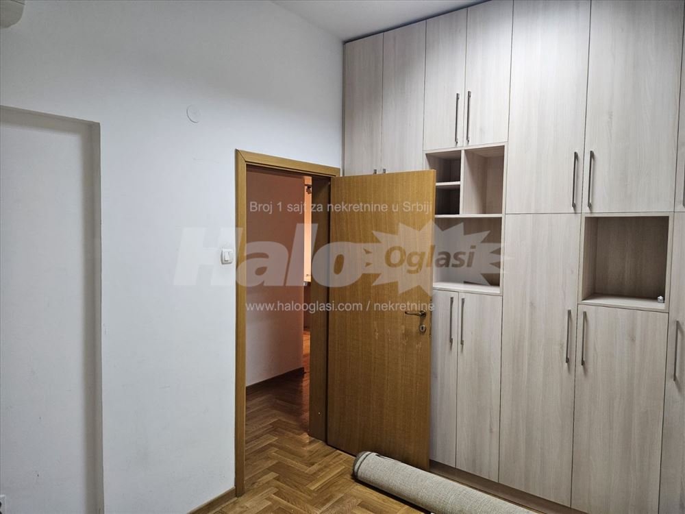 Poslovni prostor 136 m2 sa 2 parking mesta, centar — 6