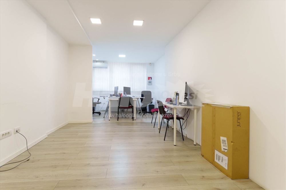 Poslovni prostor 137m2 — 12