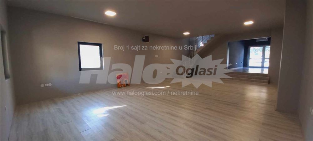 Poslovni prostor 145m2 Zaseban objekat, parking — 8