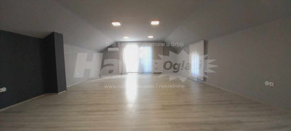 Poslovni prostor 145m2 Zaseban objekat, parking — 9