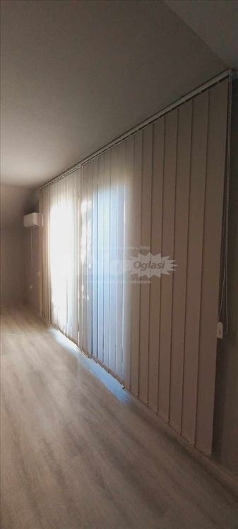 Poslovni prostor 145m2 Zaseban objekat, parking — 11