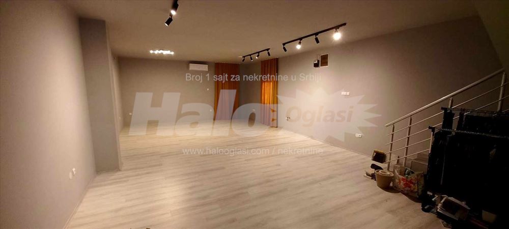 Poslovni prostor 145m2 Zaseban objekat, parking — 15