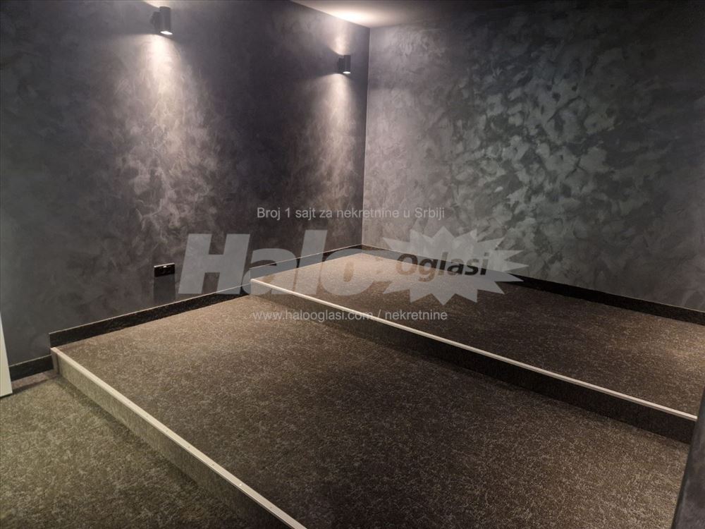 Poslovni prostor 153m2-odmah useljiv — 3