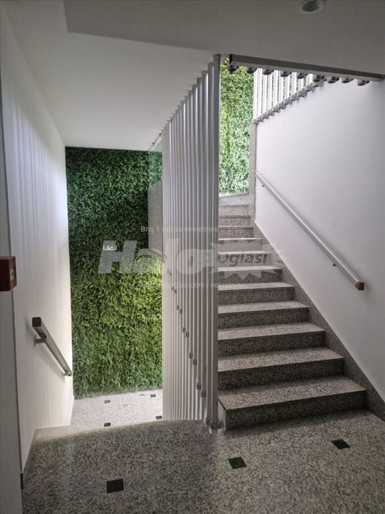 Poslovni prostor 153m2-odmah useljiv — 8