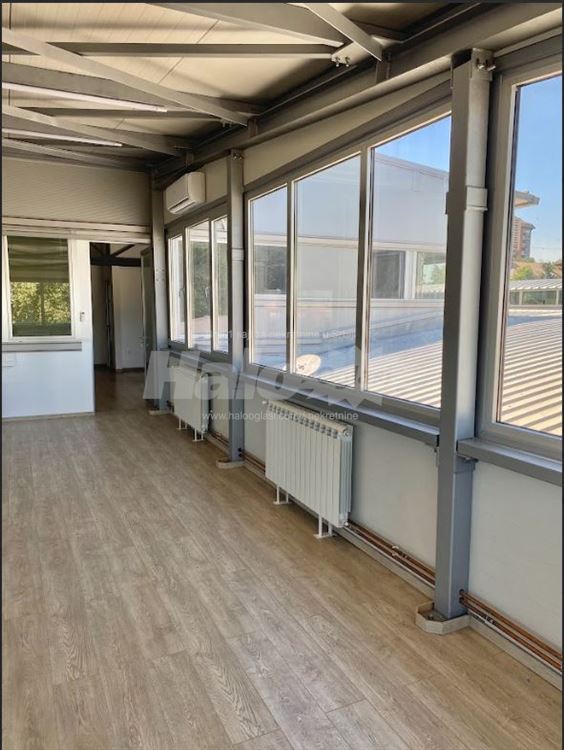 Poslovni prostor 160 m² — 4