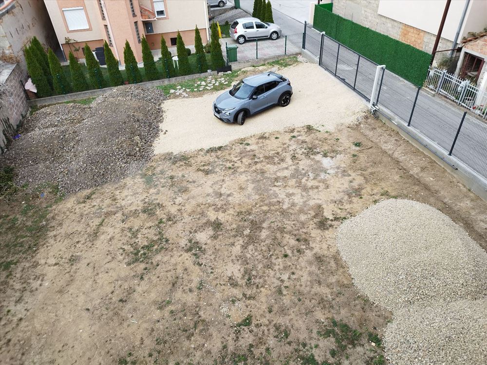 Poslovni prostor 400 m2 ,plac 8 ari sa parkingom — 12