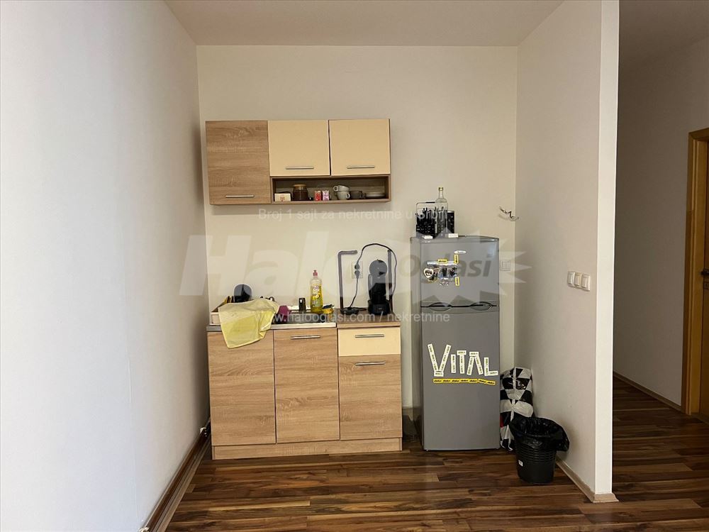 Poslovni prostor • 65m² • Jovanke Radakovic — 12