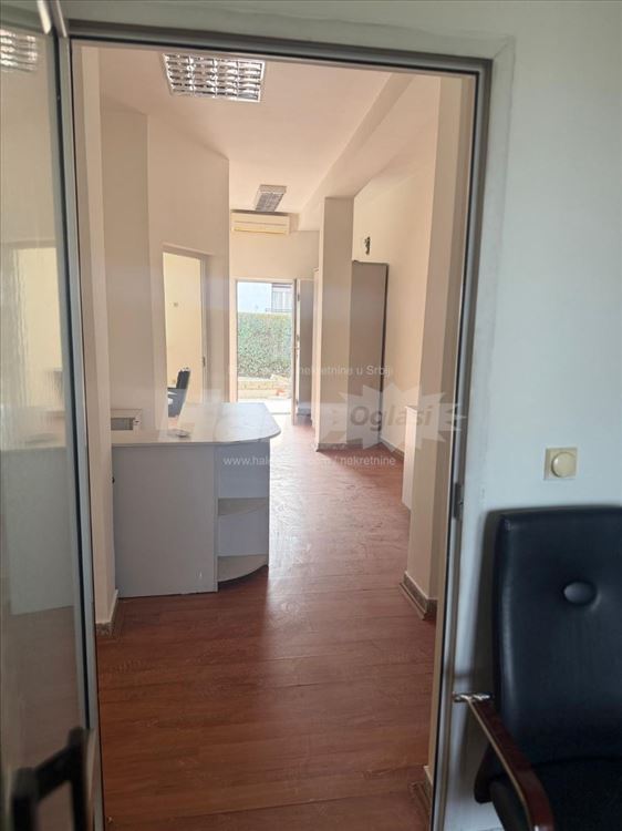 Poslovni prostor 95m2+95m2 — 11
