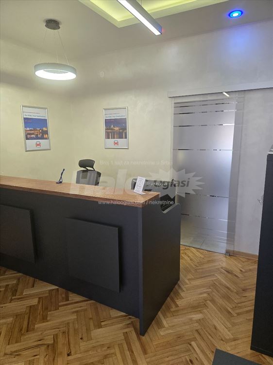 Poslovni prostor, ARENA, 4 kancelarije, namešteno — 2