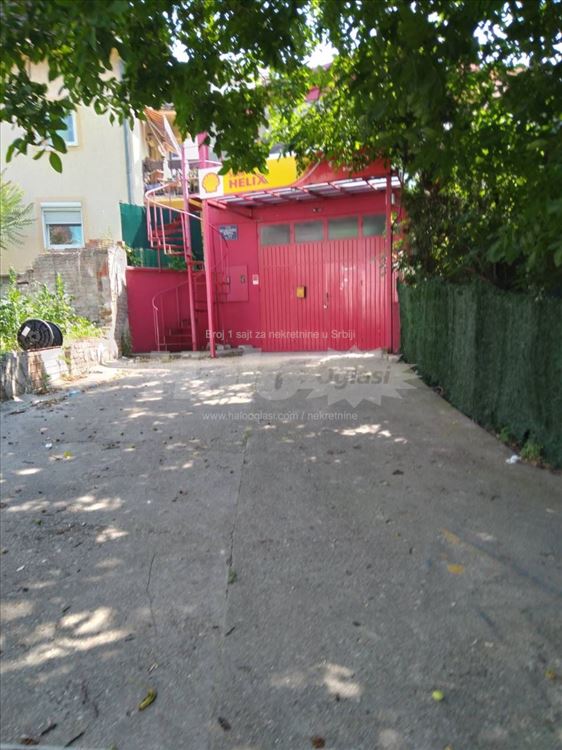 Poslovni prostor na odlicnoj lokaciji — 7