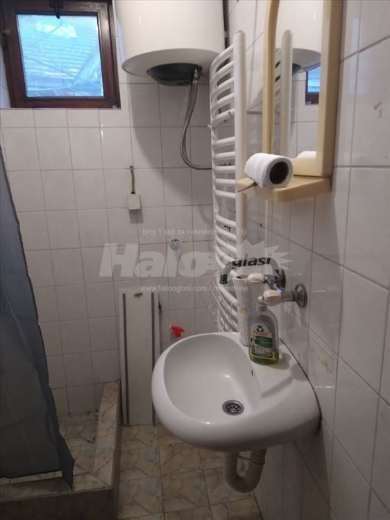 Poslovni prostor na odlicnoj lokaciji — 10