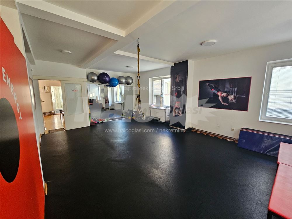 Poslovni prostor u Zemunu, 130m² — 10