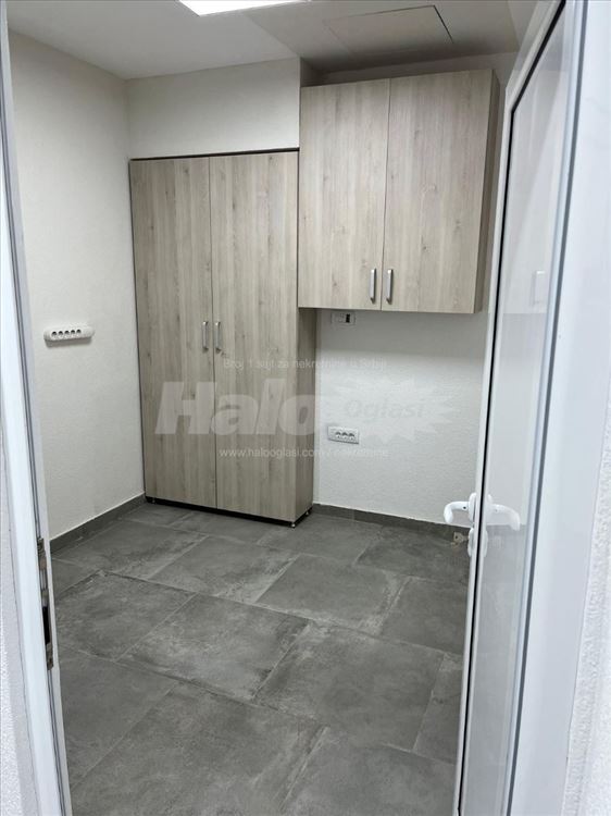 Poslovni prostor, V. Vlahovića, 125 m2, parking — 6