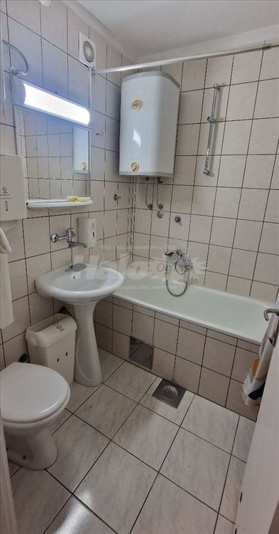 Poslovni prostor za izdavanje — 9