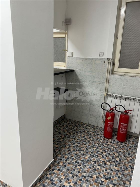 Poslovni prostor za izdavanje — 14