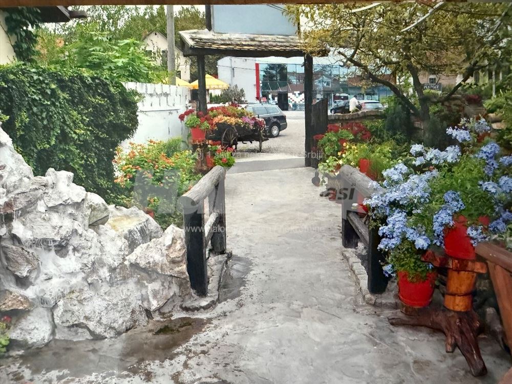 Poslovno stambeni objekat na odlicnoj lokaciji — 8