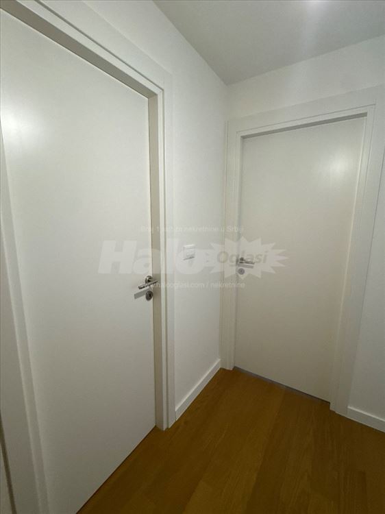 Potpuno nov, tek završen višenamenski stan+parking — 13