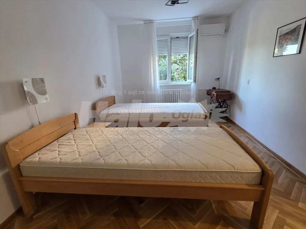 Potpuno renoviran 2,5-soban stan na Dunavskom keju — 8