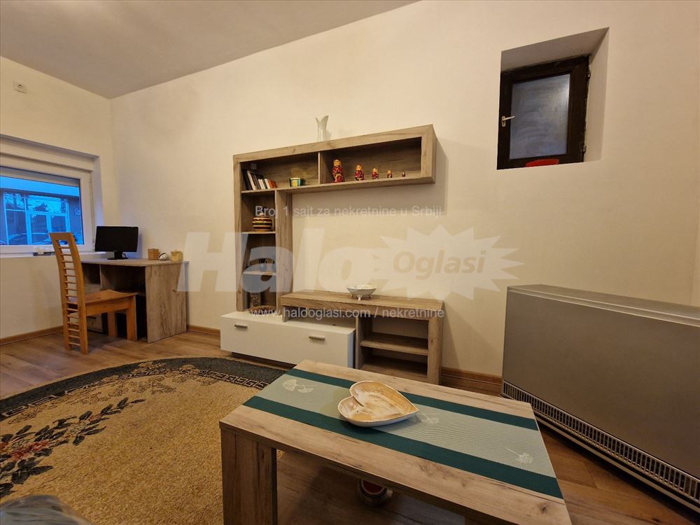 Potpuno renoviran stan, Cara Dušana, Zemun — 3