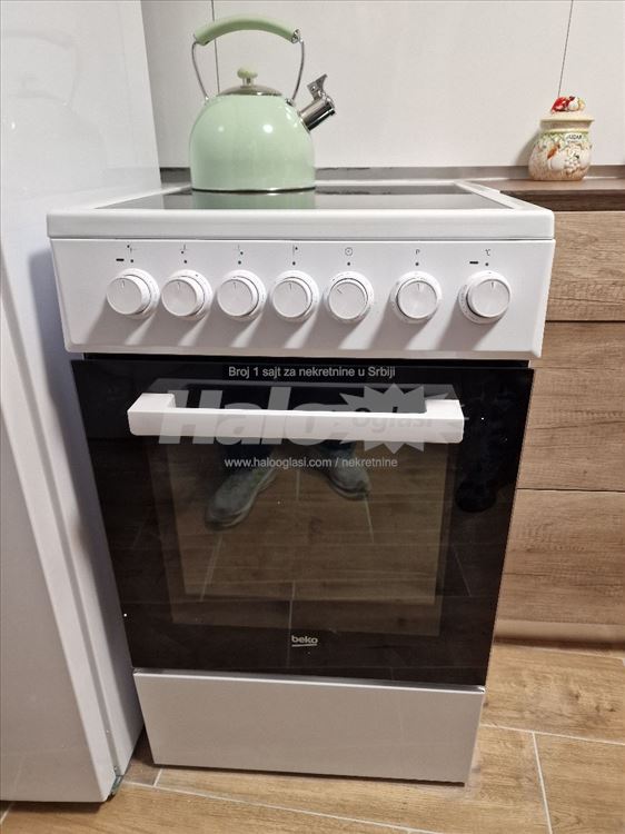 Potpuno renoviran stan, Cara Dušana, Zemun — 9