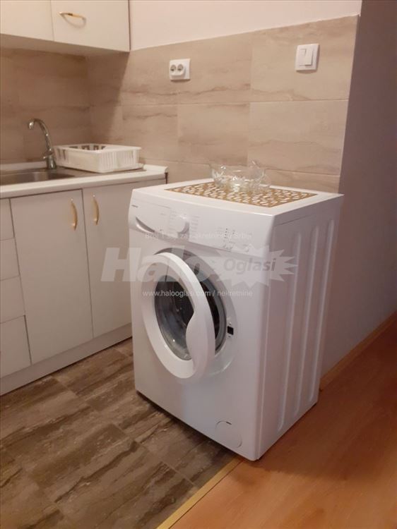 Potrebna cimerka, stan 49m2, 250E — 5