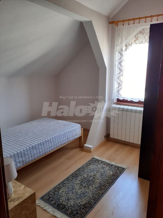Potrebna cimerka, stan 49m2, 250E — 11