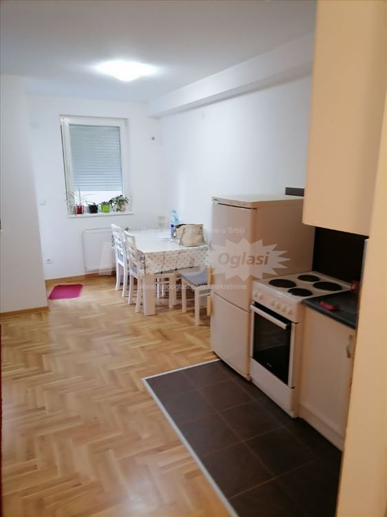 POVOLJNO izdajem garsonjeru - novogradnja — 3
