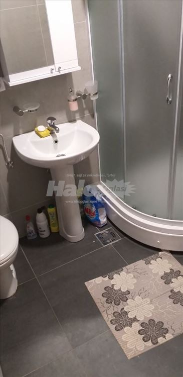 POVOLJNO izdajem garsonjeru - novogradnja — 8