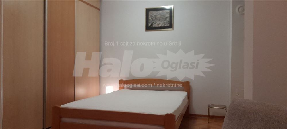 Povoljno!Izvanredan,strogi centar,dvosobanc,CG — 2