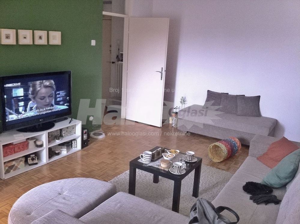 Prazan, nenamesten stan Jove Ilića — 2