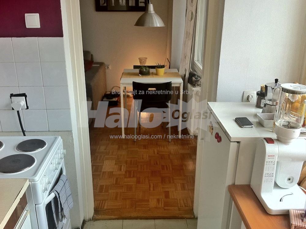 Prazan, nenamesten stan Jove Ilića — 4
