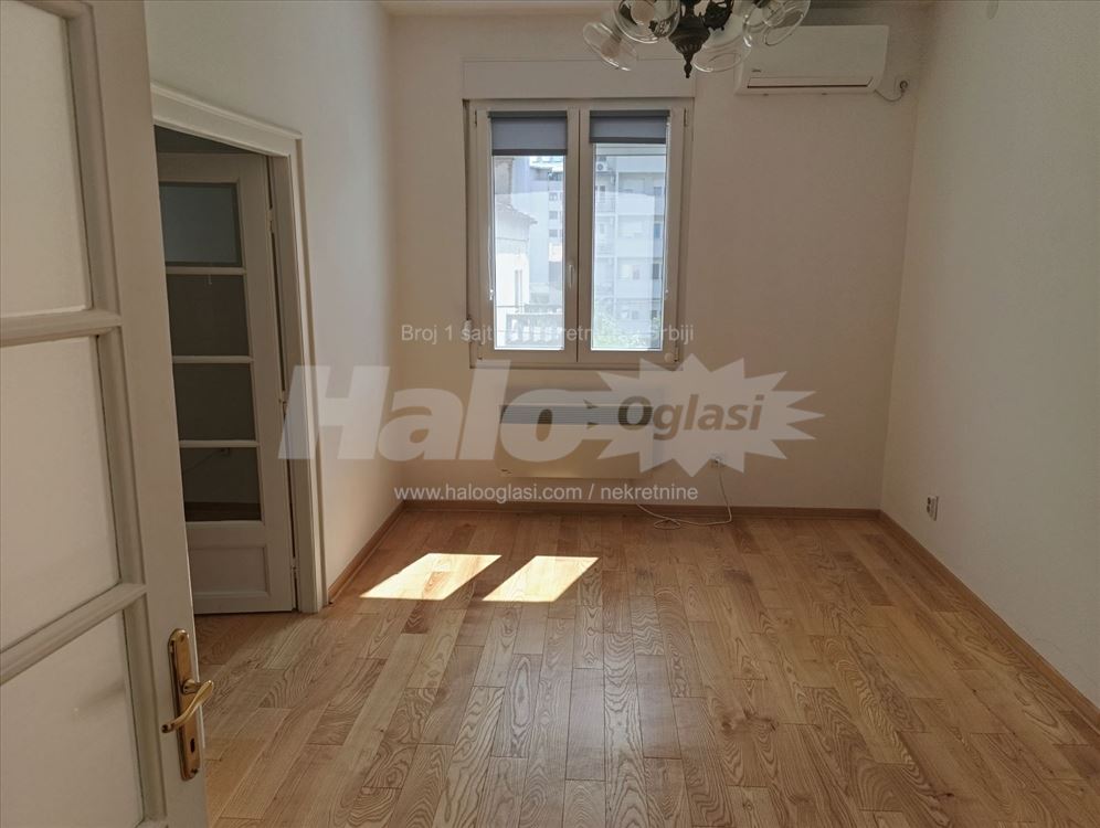 Prazan stan pogodan za kancelariju — 2