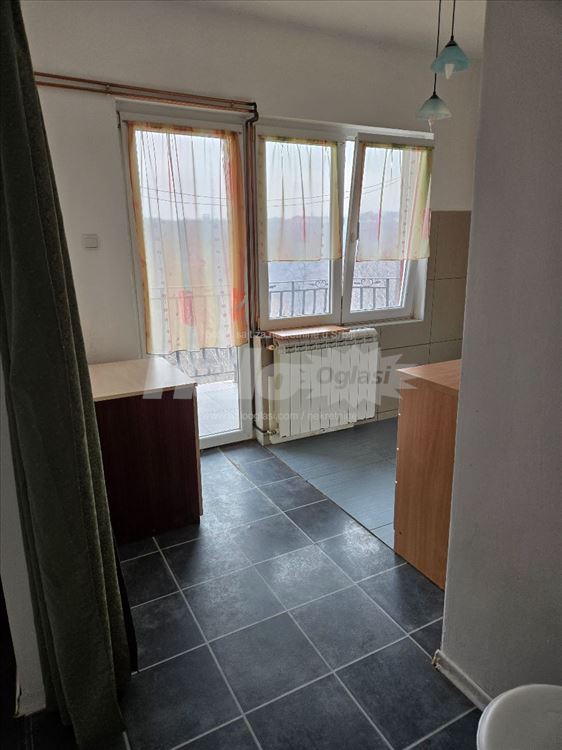 Prazan stan u novijoj zgradi, dve terase, Mirijevo — 3