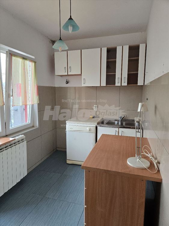 Prazan stan u novijoj zgradi, dve terase, Mirijevo — 4
