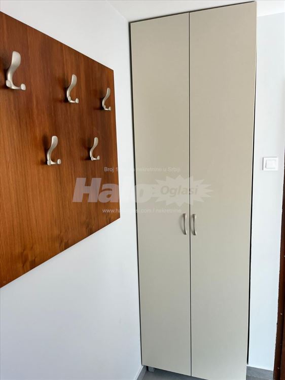 Trosobon stan za izdavanje — 13