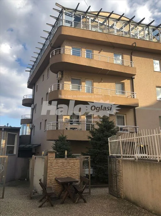 Prelep stan na izdavanje — 3