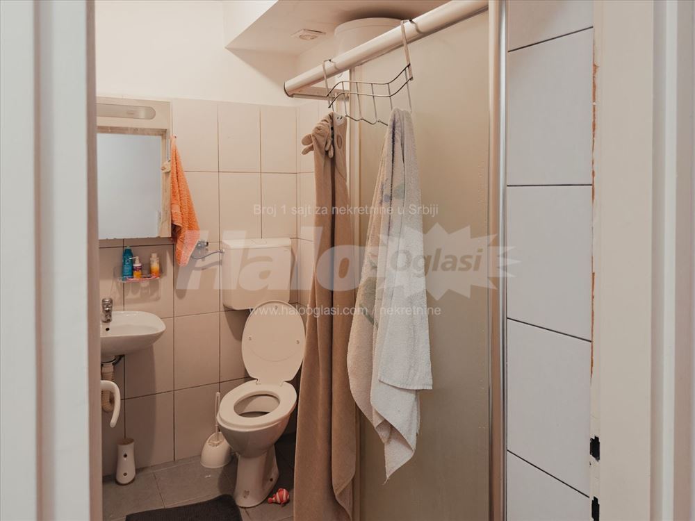 Prelep stan na odlicnoj lokaciji - odmah useljiv — 5